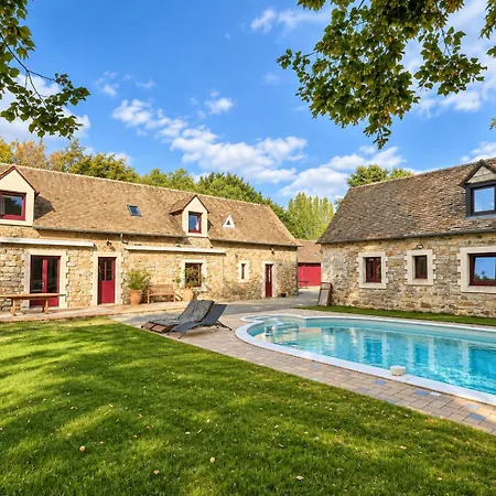 De Caractère Avec Piscine, Tennis, Pétanque Hébergement de vacances Yvré-lʼÉvêque